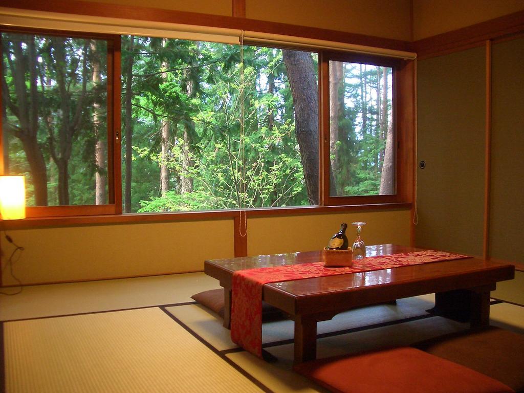 Hotel Shikitei à Fujiyoshida Chambre photo